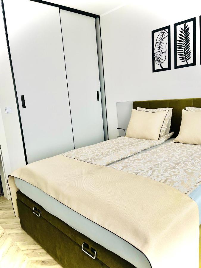 Apartcentrum-Charlotte -Parking-Air Conditioning Boleslawiec  Bagian luar foto